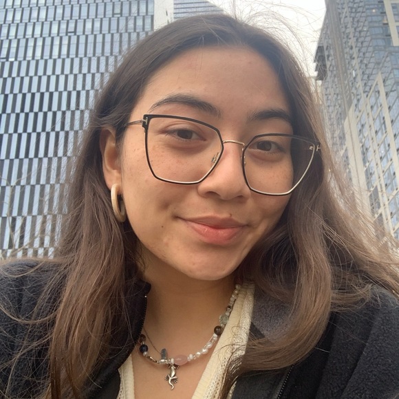 Meet your Posher, Sarah - Picture 1 of 1